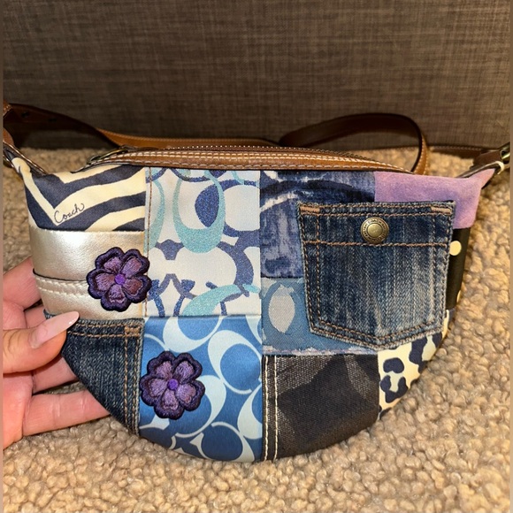 Vintage 💜 Coach Crossbody with Patchwork. - Picture 2 of 8